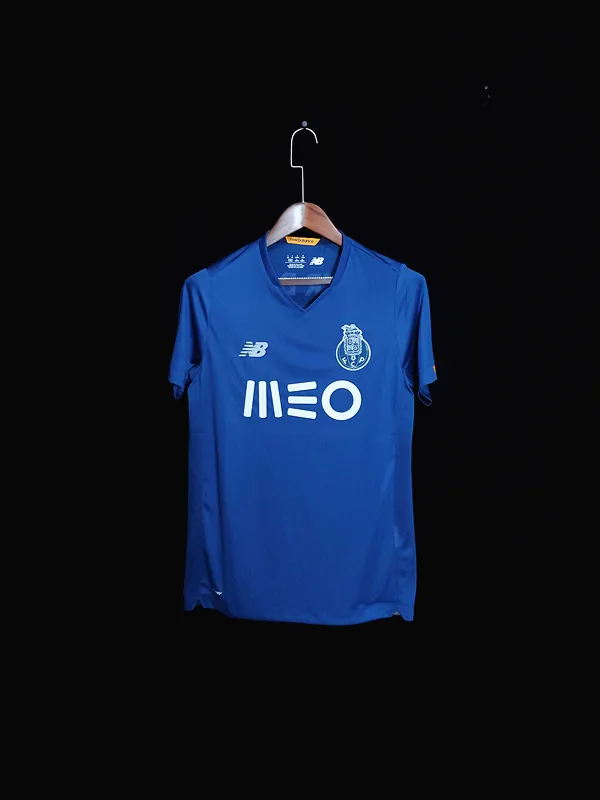 20-21 Porto away